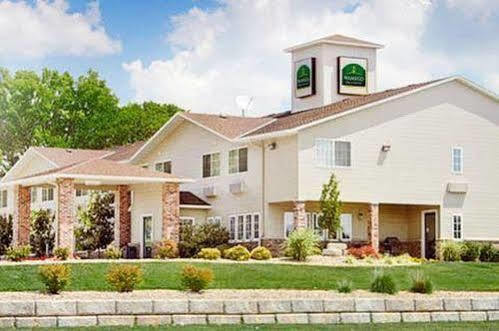 Wamego Inn And Suites Luaran gambar